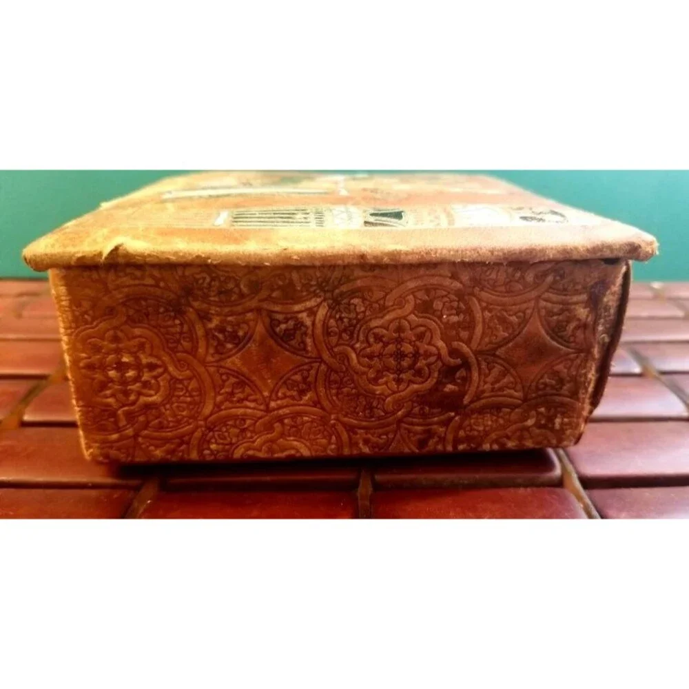 Vintage Egyptian Pharaoh Tutankhamun & Wife Jewelry Trinket Box